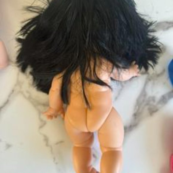 Paola Reina Doll - Picture 2 of 2